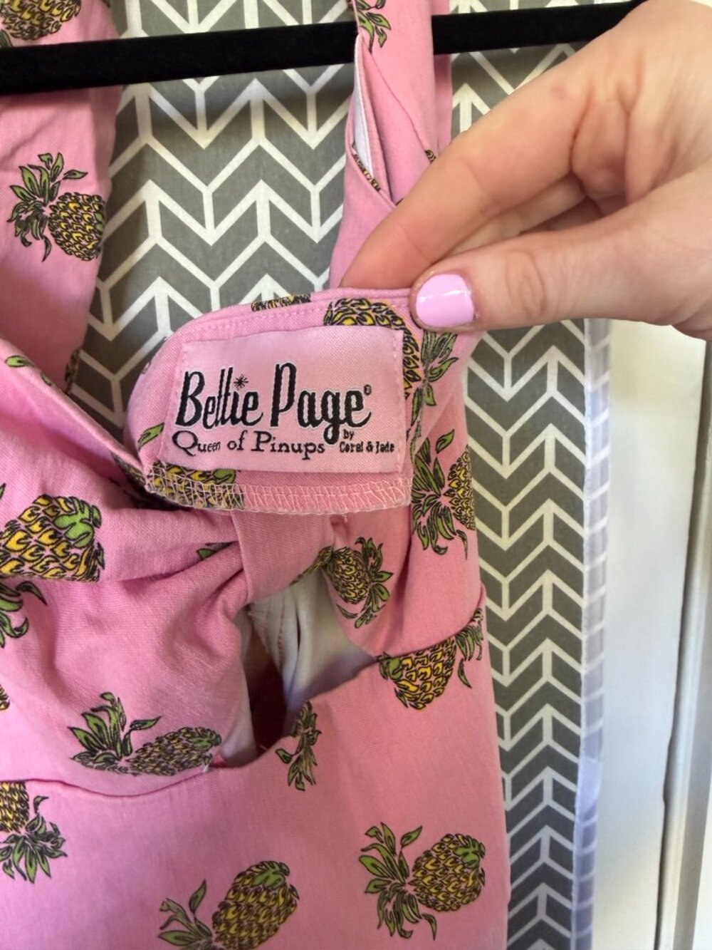Bettie Page Pineapple Halter Romper Size M Retro Pinup Tie Neck - Picture 4 of 4